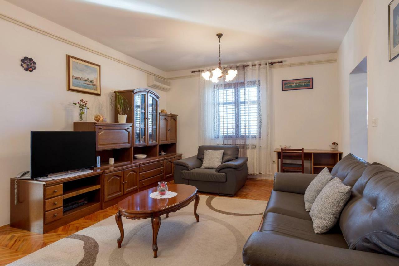 Vacation Home Duilo Donji Zemunik Buitenkant foto