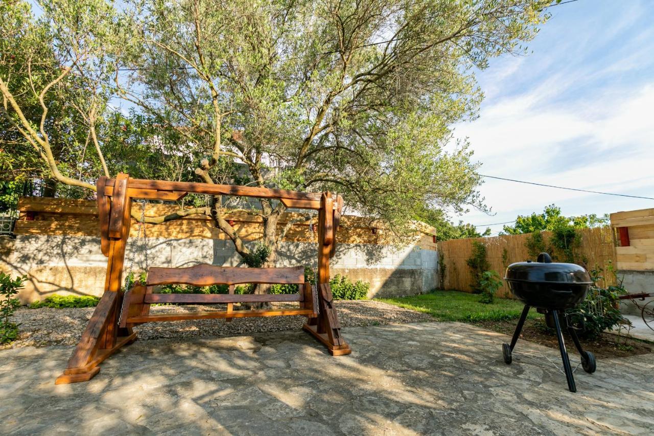 Vacation Home Duilo Donji Zemunik Buitenkant foto
